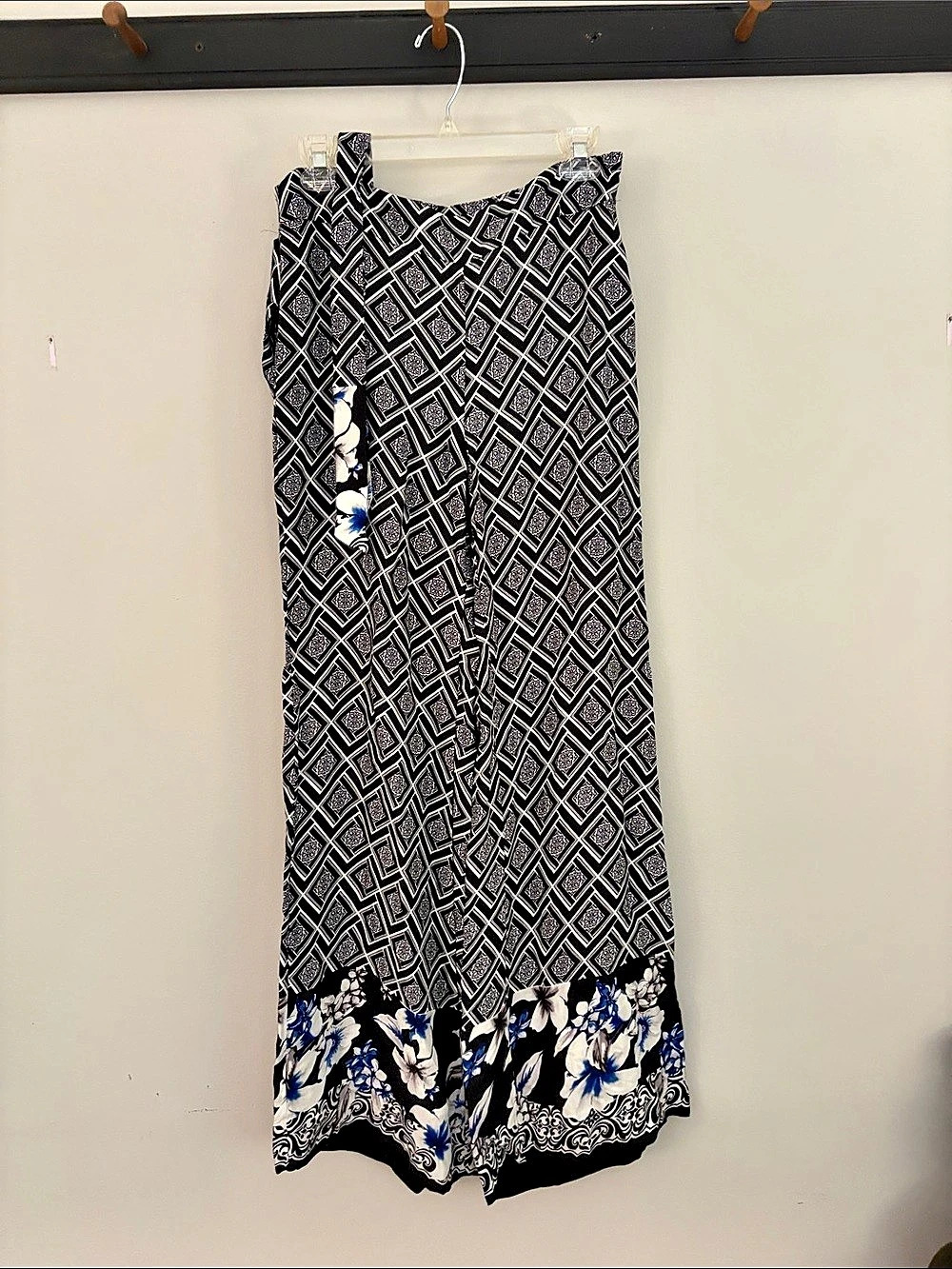 White House Black Market Wide Leg Geometric Pants in Black & White.